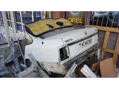 Opel Vactra A Çıkma Bagaj Kapağı